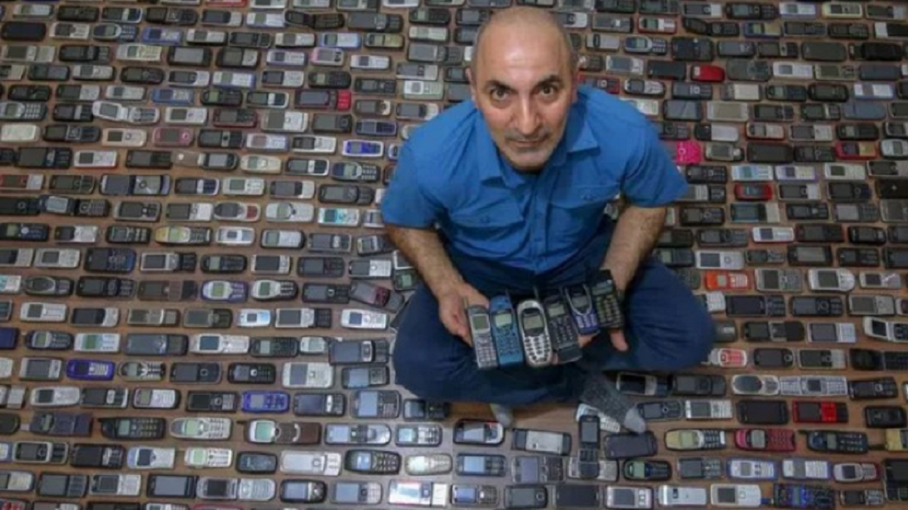 کلکسیون جالب تلفن های همراه تعمیرکار ترک!