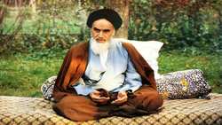 روایت امام خمینی (ره) از نقش بالای زنان در نهضت + فیلم