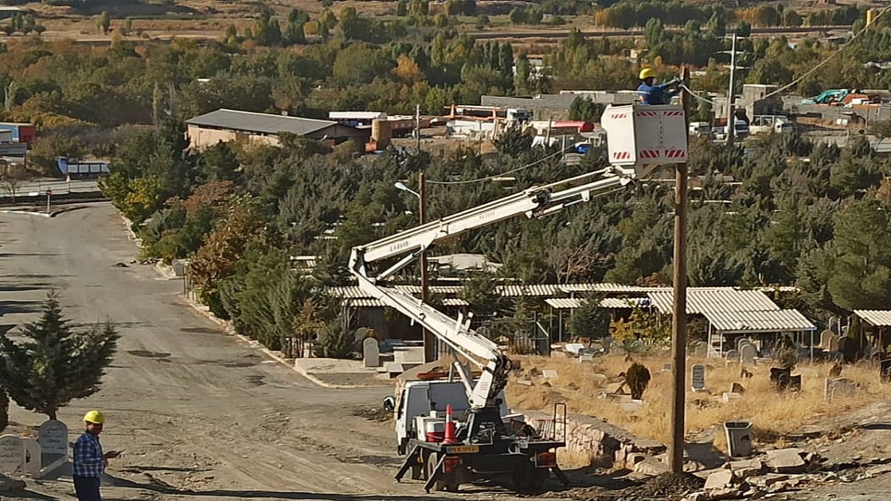 بهسازی سیستم روشنایی آرامستان بهشت محمدی در سنندج
