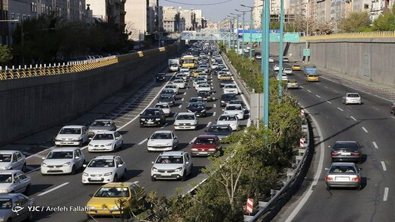 آخرین وضعیت ترافیکی معابر بزرگراهی پایتخت در ۲۱ آبان ماه