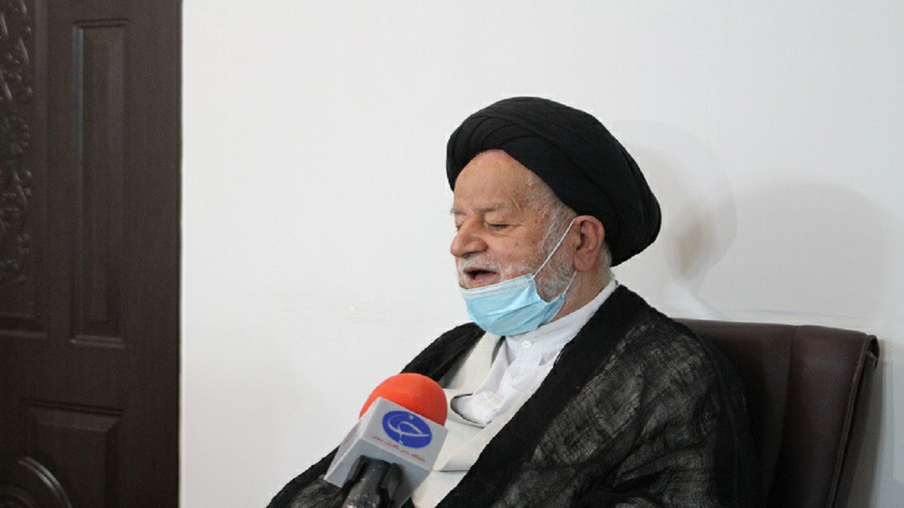 سرمربیان حلقه های صالحین باید صالح باشند تا صالح ساز شوند