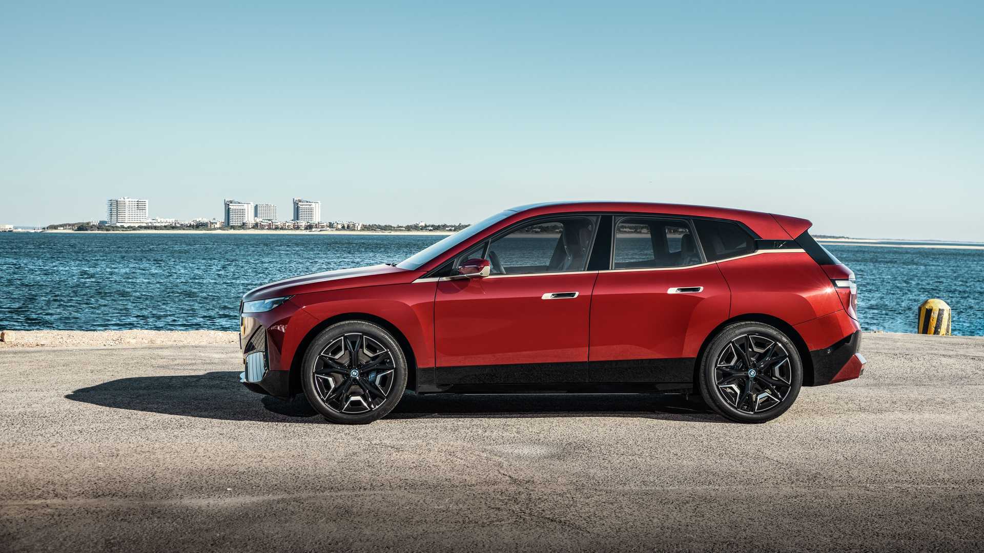خودرو کاملا الکتریکی BMW معرفی شد