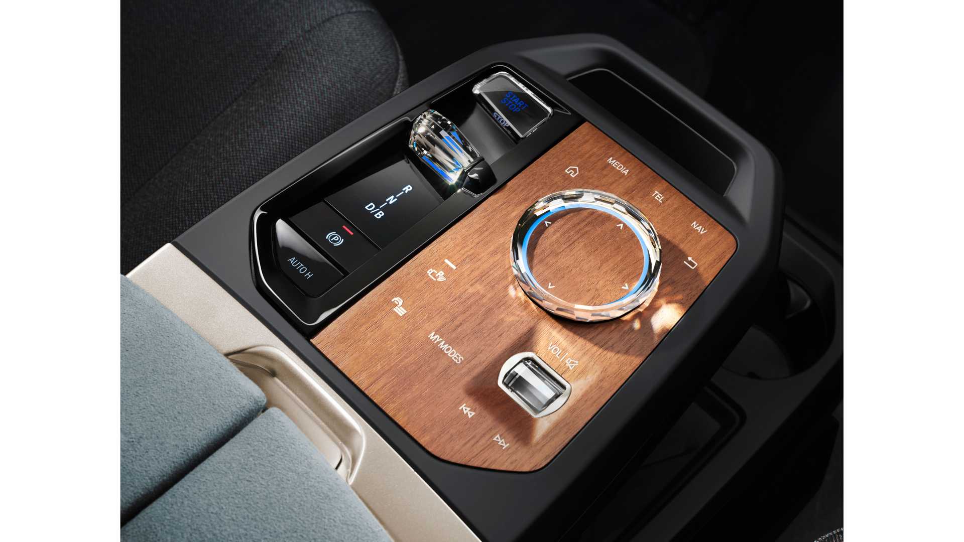 خودرو کاملا الکتریکی BMW معرفی شد