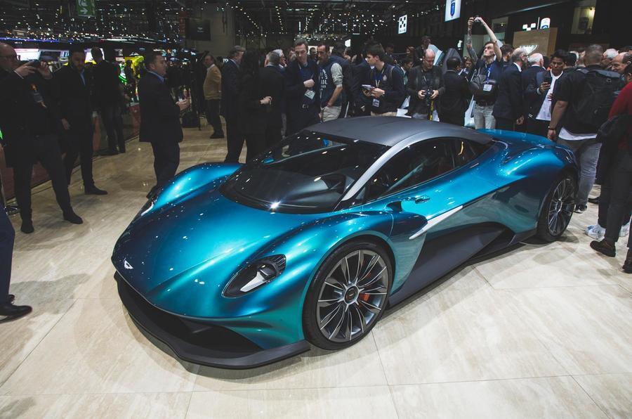 اتومبیل Aston Martin Vanquish؛ الماسی در اقیانوس دنیای خودروها