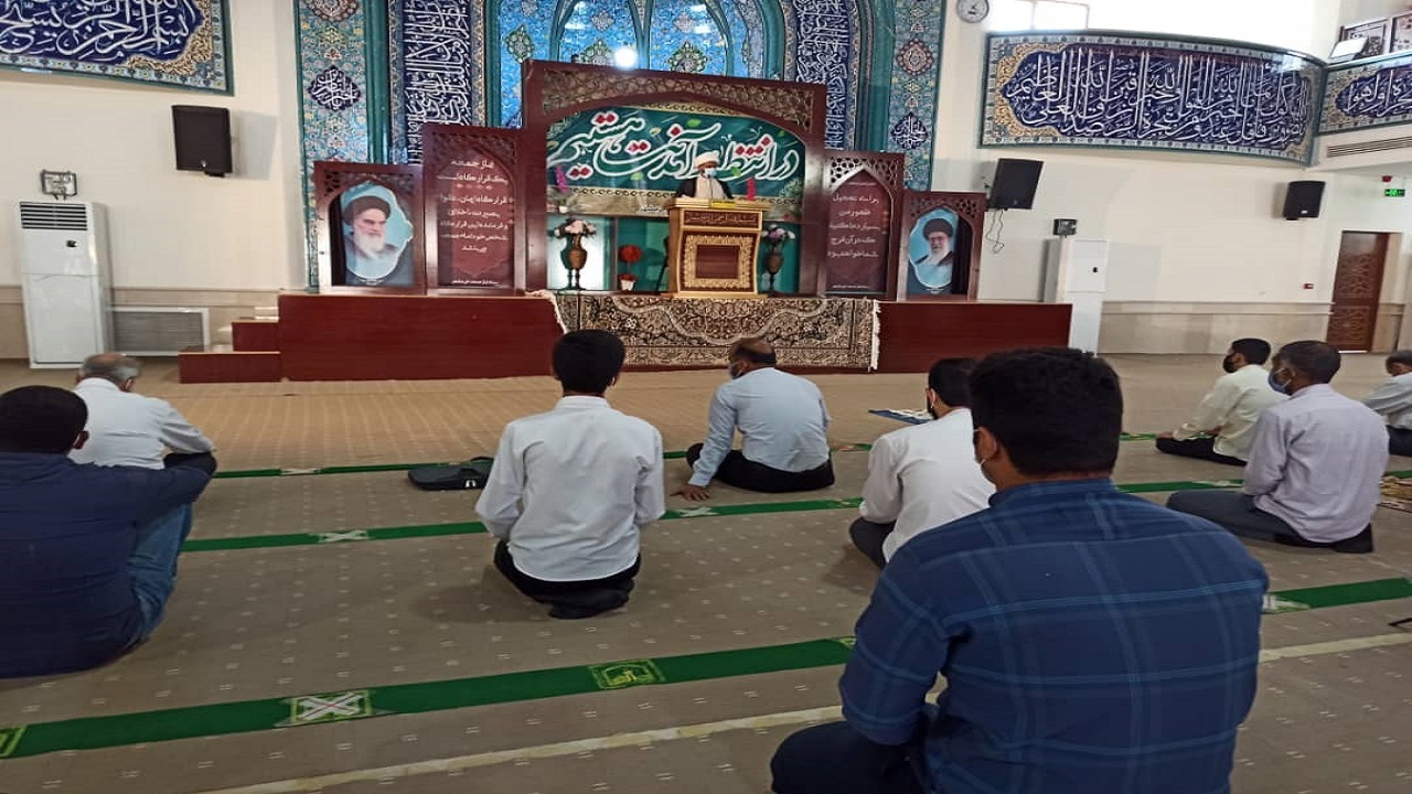 سیاست آمریکا سیاست استکباری است
