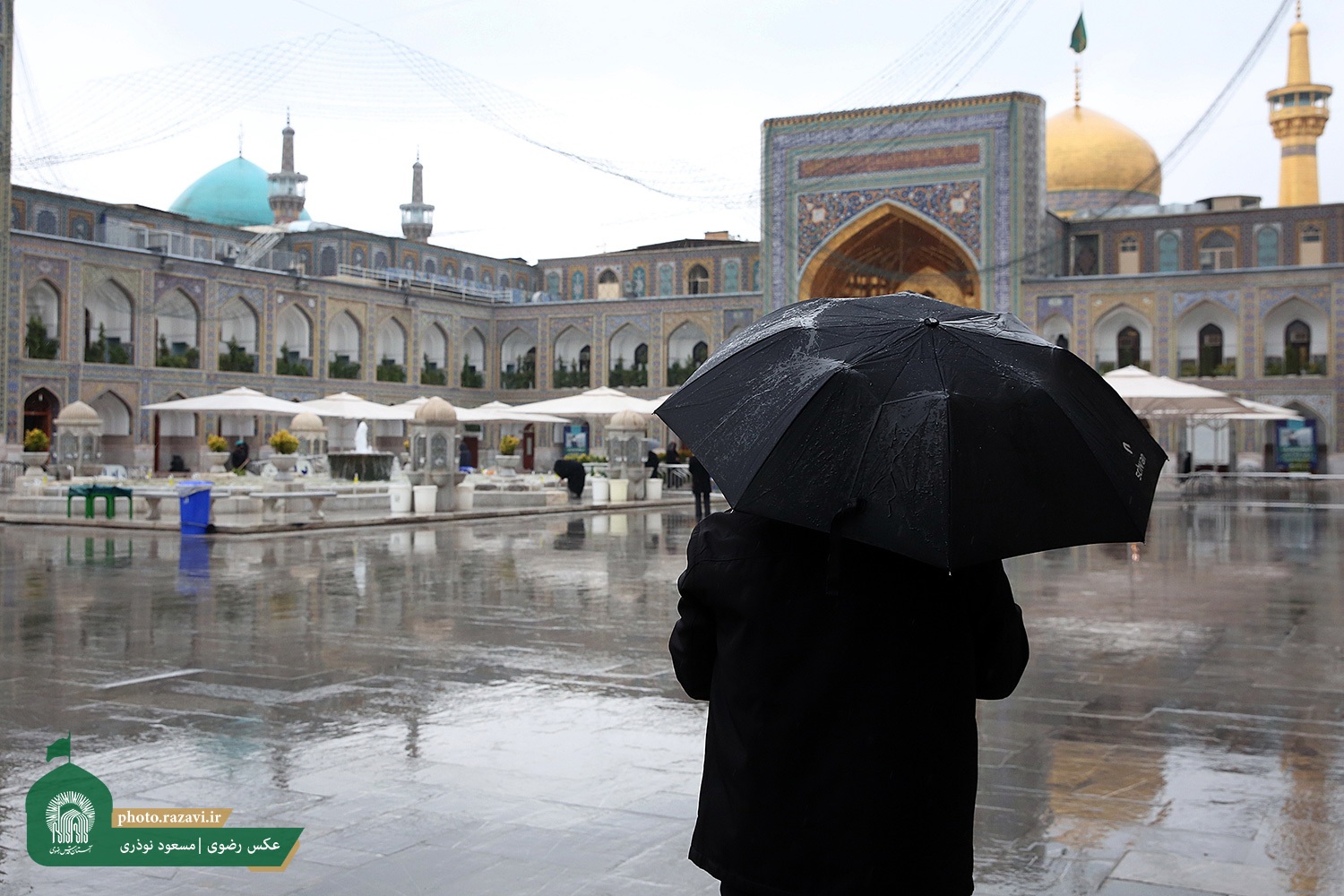 بارش رحمت الهی در حرم مطهر رضوی