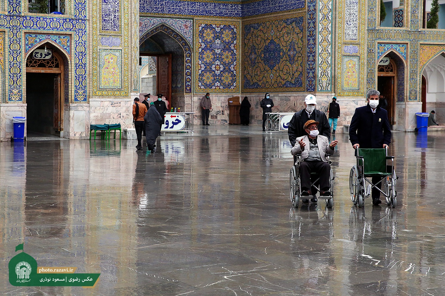بارش رحمت الهی در حرم مطهر رضوی