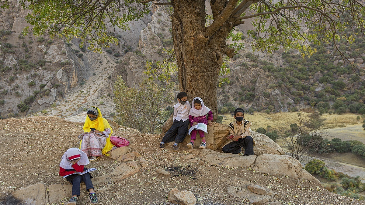 دنیای شاد کودکان