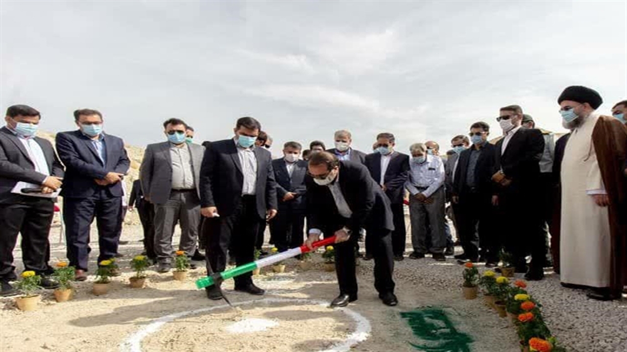 کلنگ زنی یک مجتمع گردشگری در لارستان