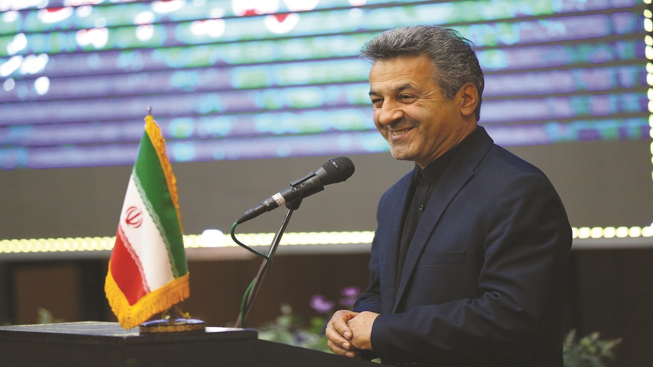 باقرزاده: ابتلای شمشیربازان به کرونا ما را شوکه کرد/ در جریان لباس فروشی ورزشکار کنار خیابان نیستم