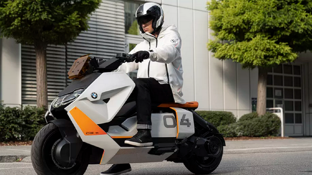 شرکت BMW به دنبال ساخت موتور شارژی است