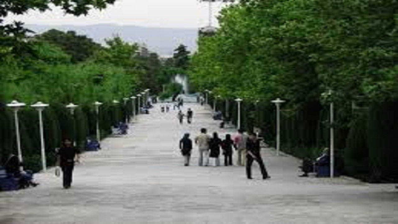 هیچ گونه مشکل خاصی در پارک‌ها و بوستان‌های تهران نداریم