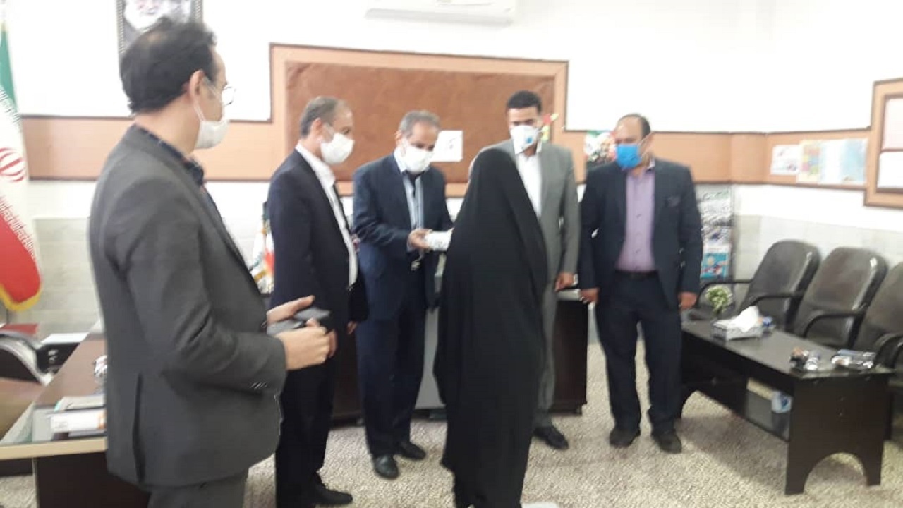 ۷۵ دانش آموز نیازمند قم به شبکه شاد متصل شدند