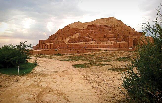 هرم&zwnj;هایی عجیب&zwnj;تر از اهرام مصر/ از بزرگ&zwnj;ترین هرم باستانی دنیا در مکزیک تا  هتل هرمی در وسط شهر رم