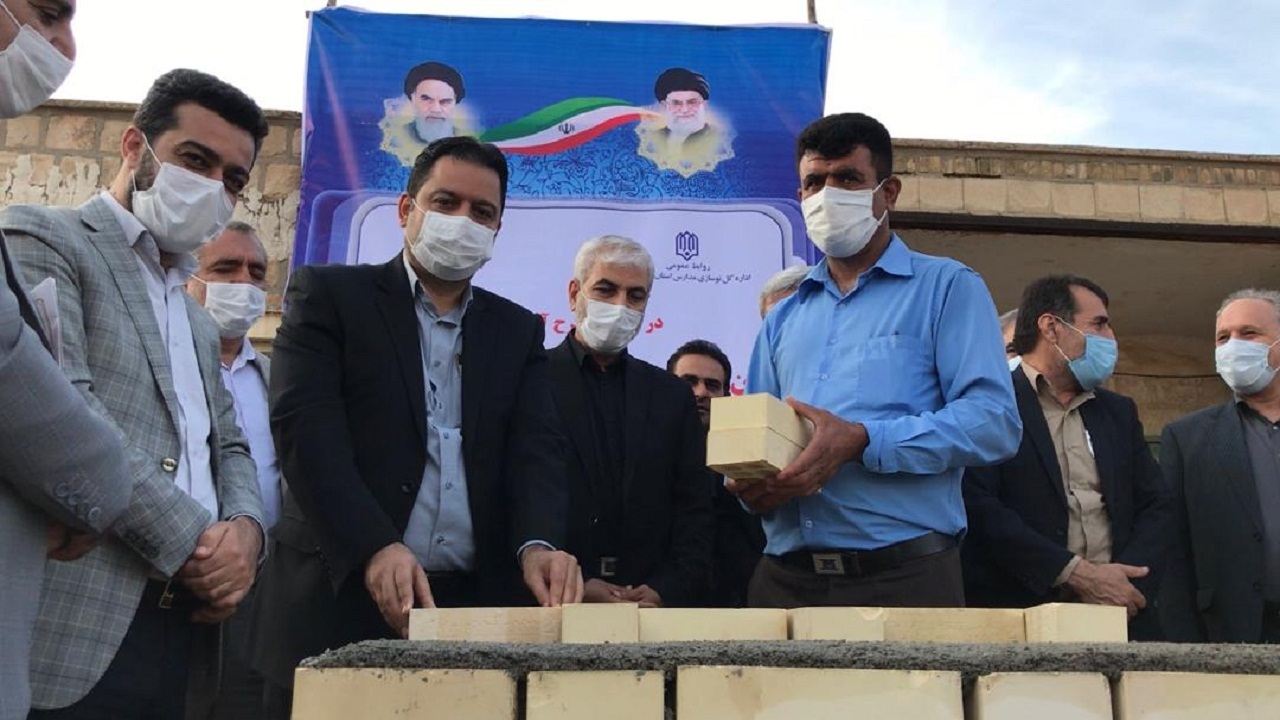 آغاز خشت گذاری برای ساخت دبستان ۲ کلاسه شهید پاک نژاد در ایذه
