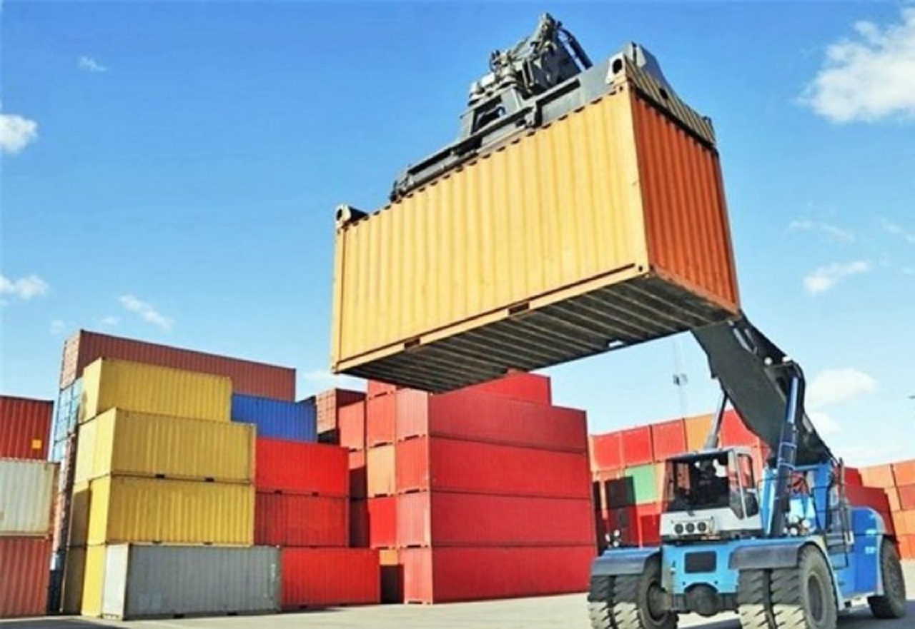 درآمد ۸۲۰ میلیاردی گمرکات استان مرکزی از عوارض مالیاتی