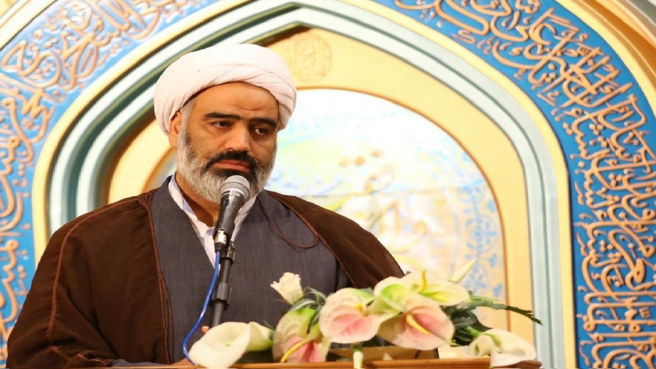 کنار آمدن با تمدن غرب به معنای پذیرش سلطه و حاکمیت آن است