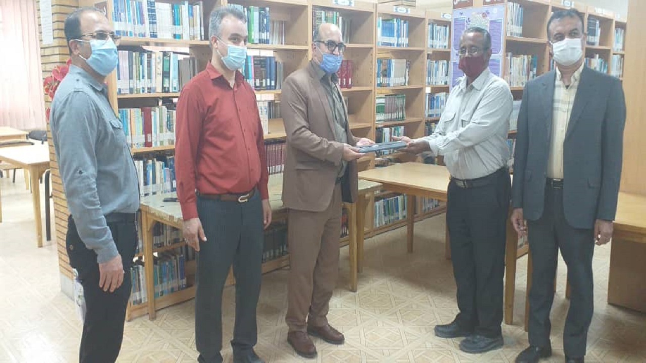 از کتابداران آبادانی تجلیل شد