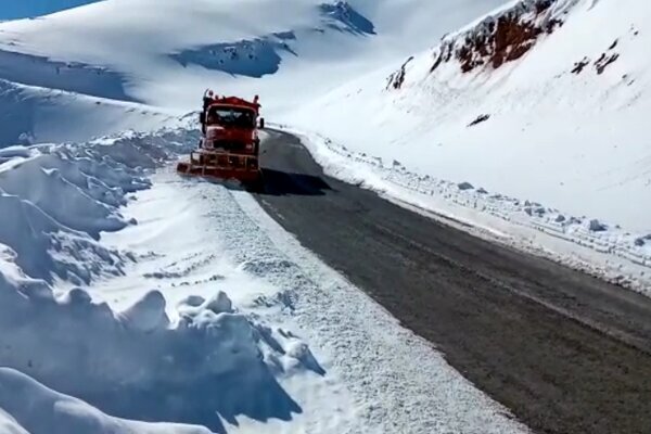 بکارگیری ۳۷۶ دستگاه ماشین‌آلات در عملیات راهداری آذربایجان‌شرقی