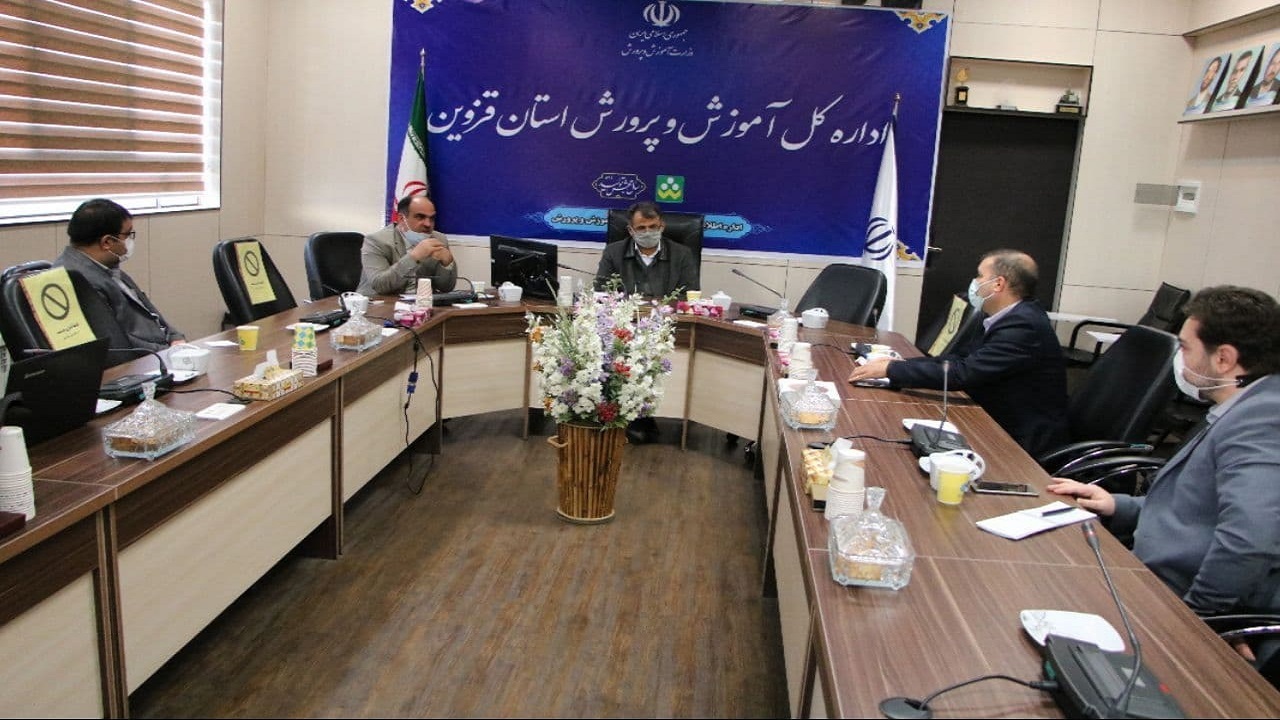 تفاهم نامه همکاری بین پارک علم و فناوری و اداره کل آموزش و پرورش استان قزوین