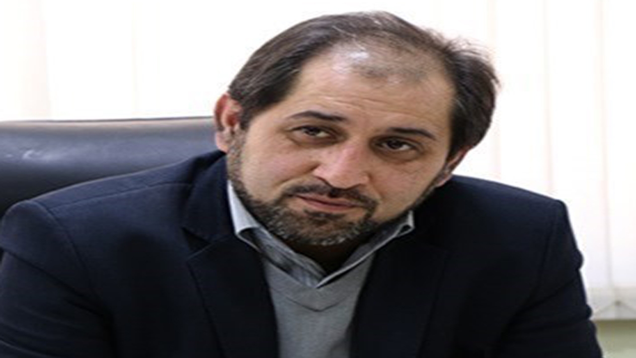 اهدای گوشی تلفن همراه و تبلت به دانش آموزان نیازمند در فارس