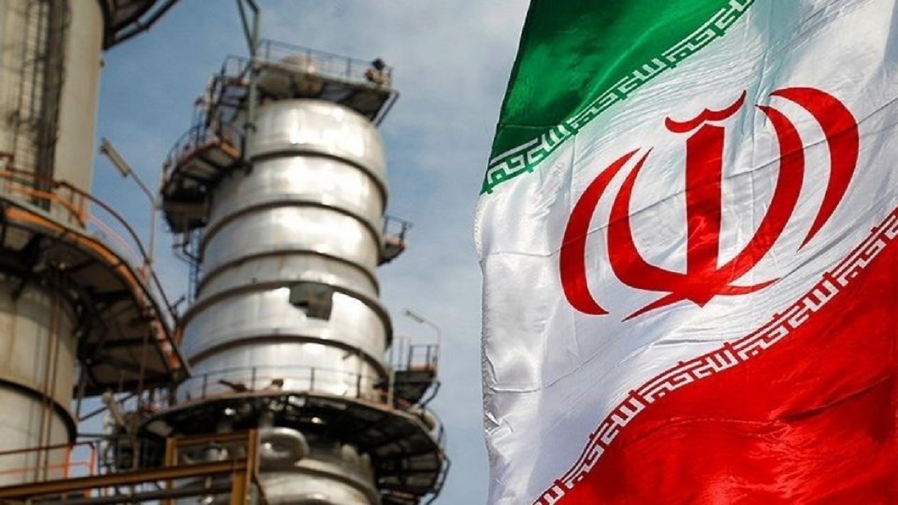 ارزش قیمت بنزین مازاد ایران در کشورهای همسایه +اینفوگرافی