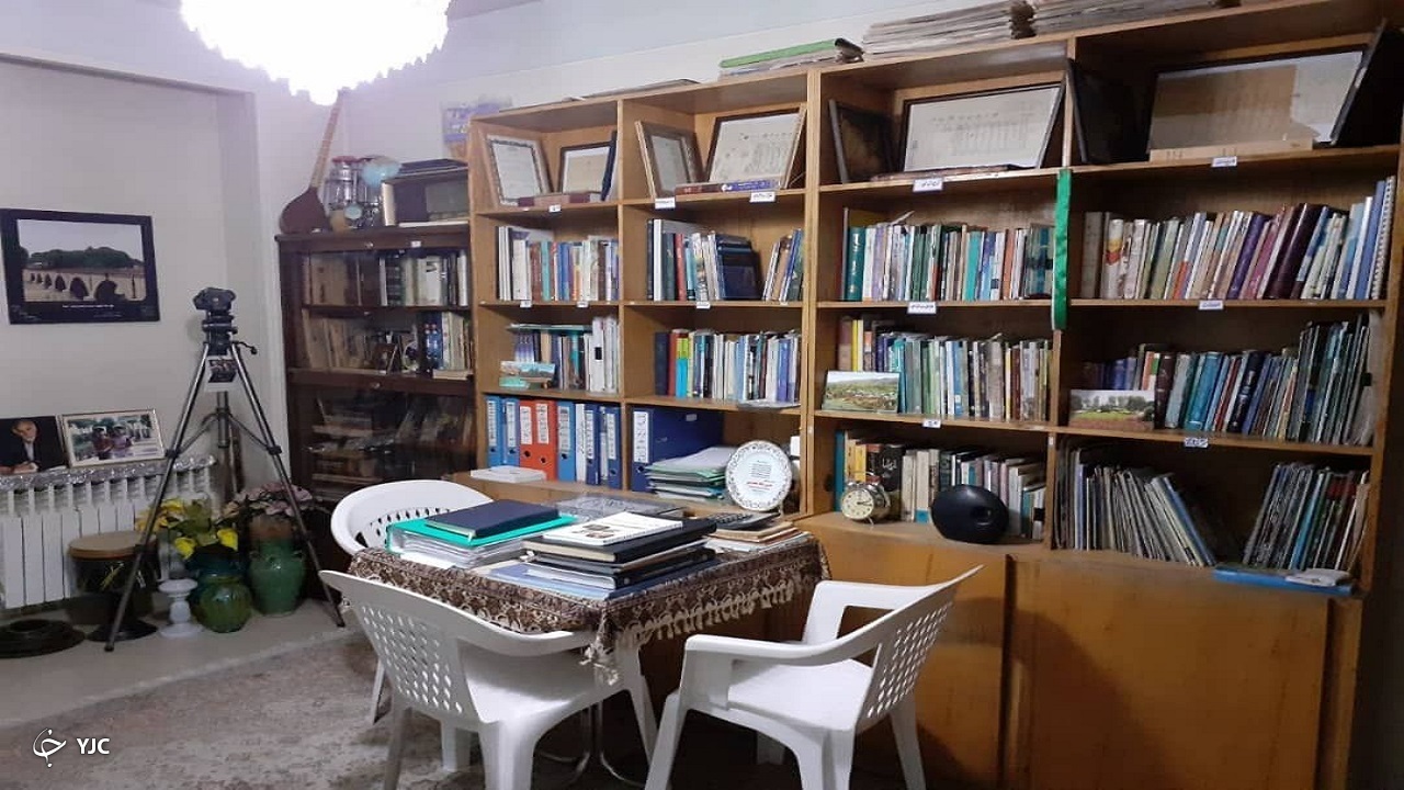 کتابخانه‌ای به وسعت ایران کوچک
