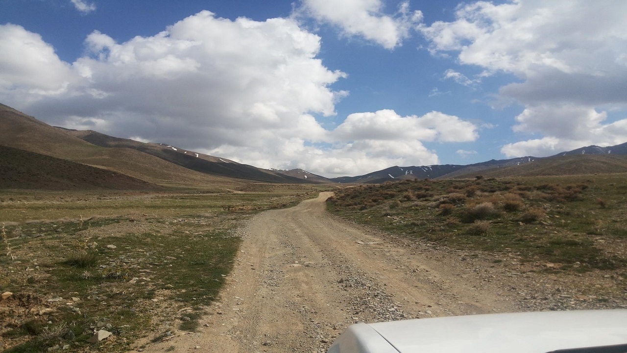 جاده ای که با شروع بارندگی دردسرساز می شود