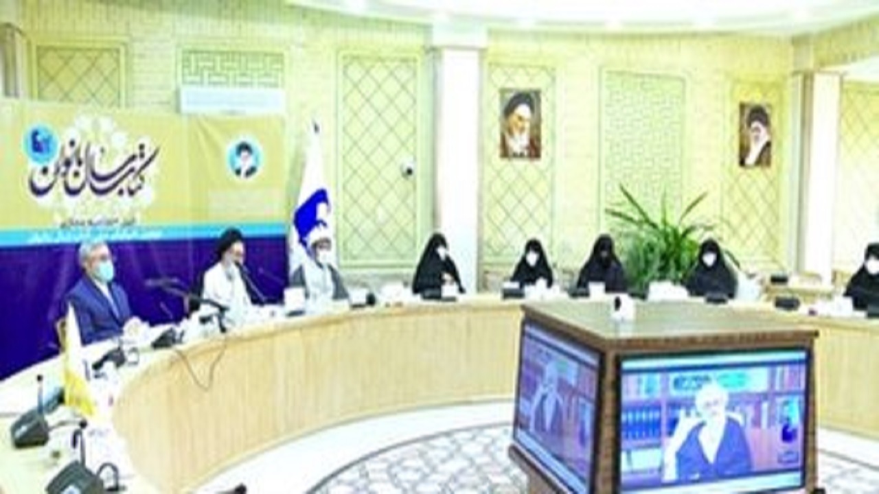 دومین همایش ملی کتاب سال حوزه‌های علمیه بانوان برگزیدگانش را شناخت