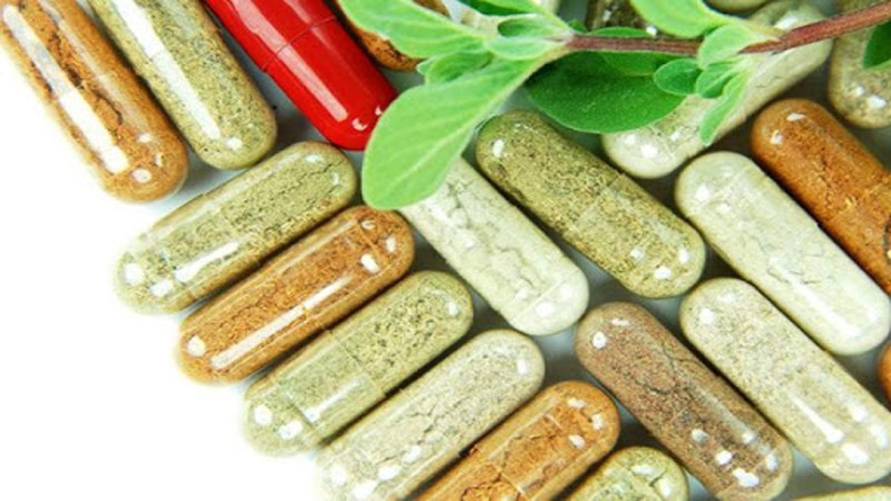 مراقب شیادهایی باشید كه به اسم طب سنتی کاسبی می‌کنند!