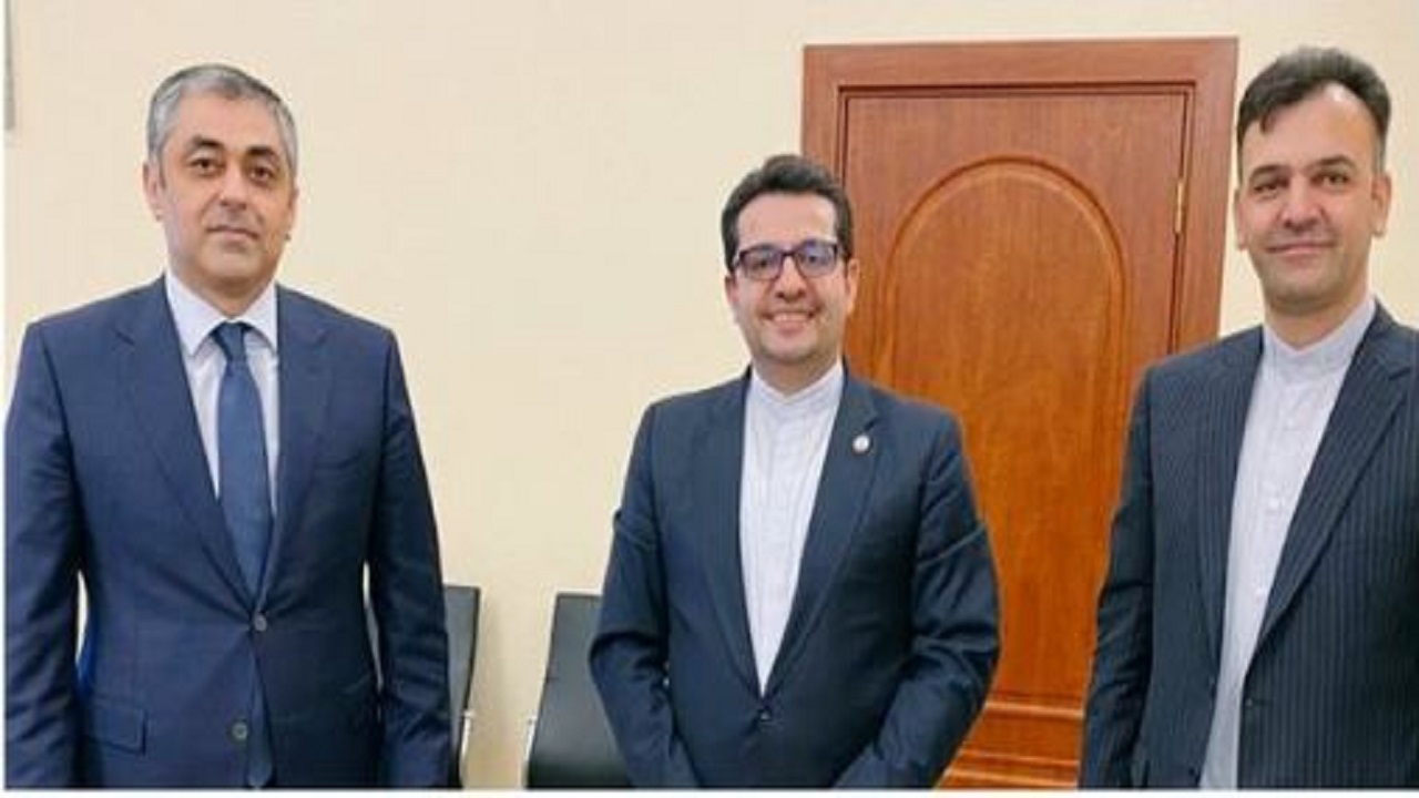 سفیر ایران در باکو با وزیر حمل و نقل و ارتباطات آذربایجان دیدار کرد