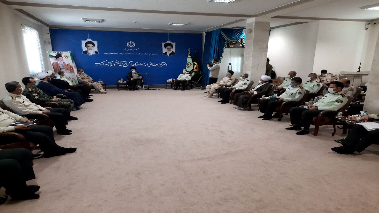 نیروی انتظامی پیشانی جمهوری اسلامی است