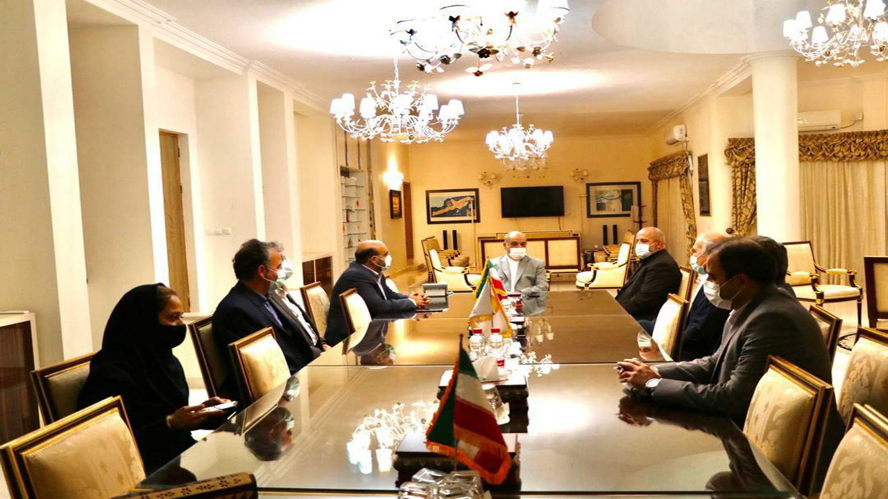قوانین دست و پا گیر، مزیت های مناطق آزاد را از بین می برند