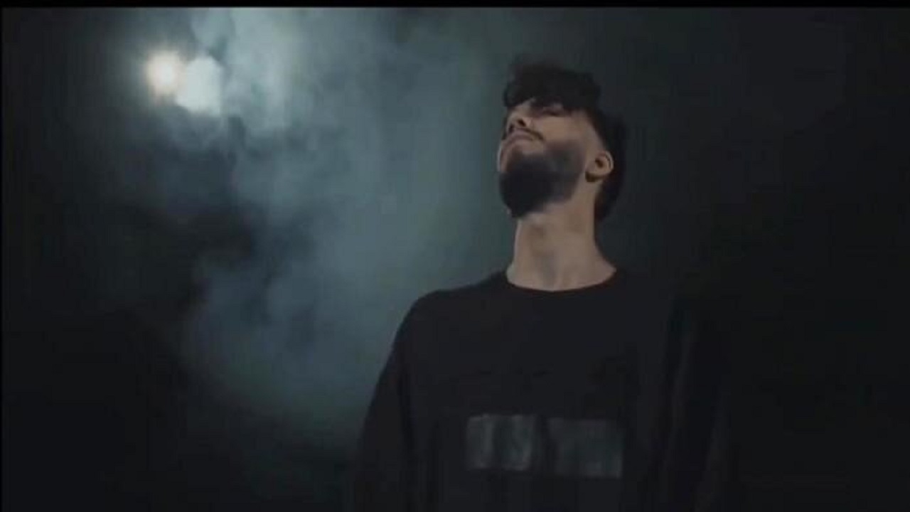 چرا مهاجرت مهراد جم از ایران خبرساز شده است؟