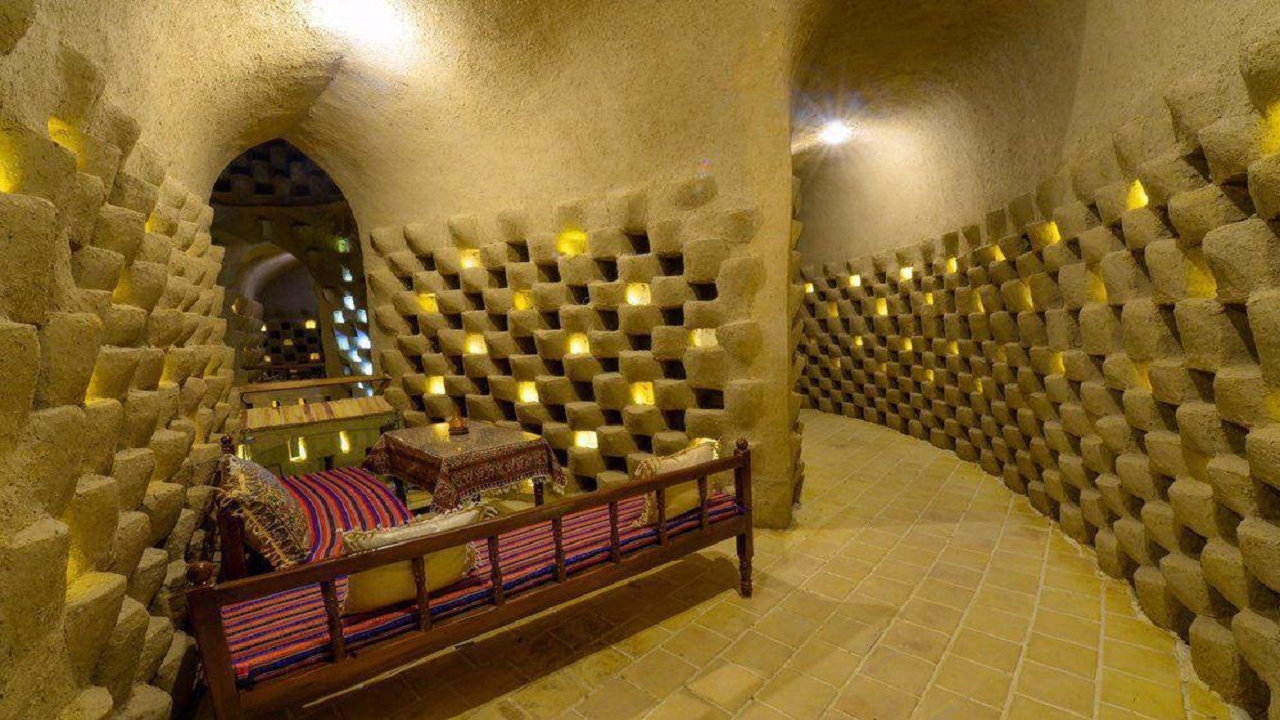 نگاهی به برج تاریخی کبوتران در خسرو شاه + فیلم