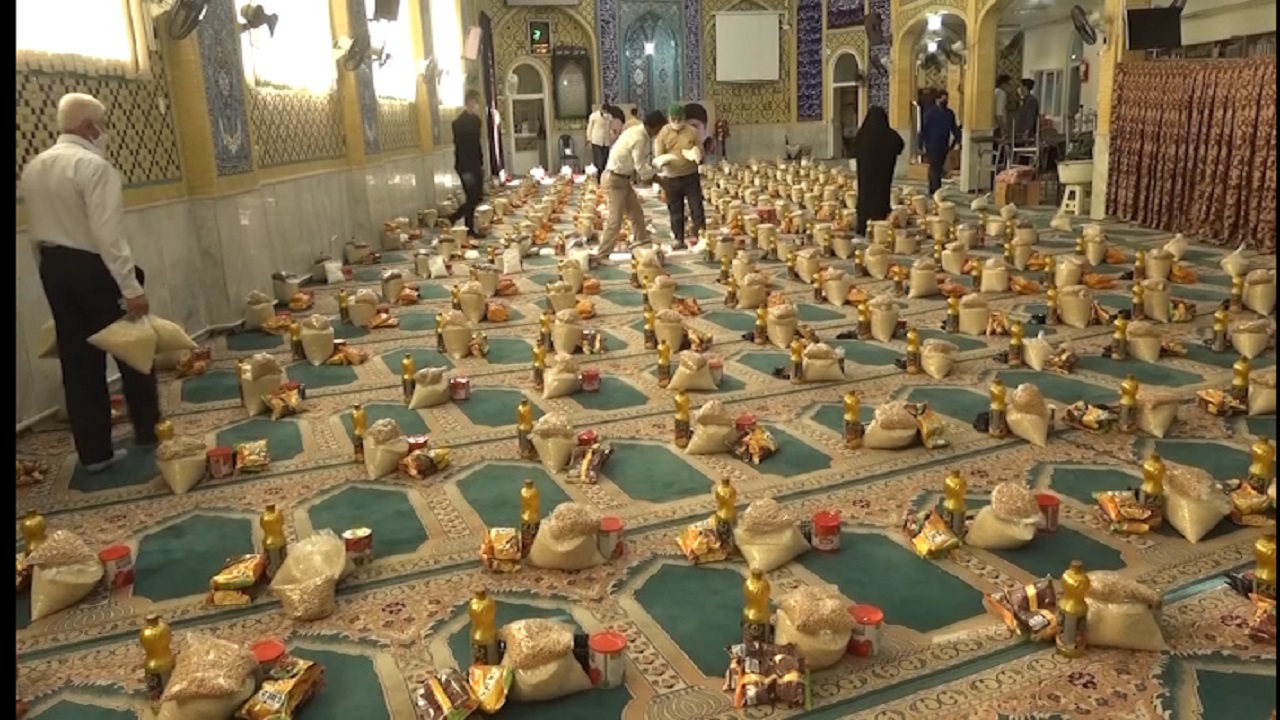 توزیع ۳۱۰ بسته کمک معیشتی و کمک مومنانه بین نیازمندان کاشانی