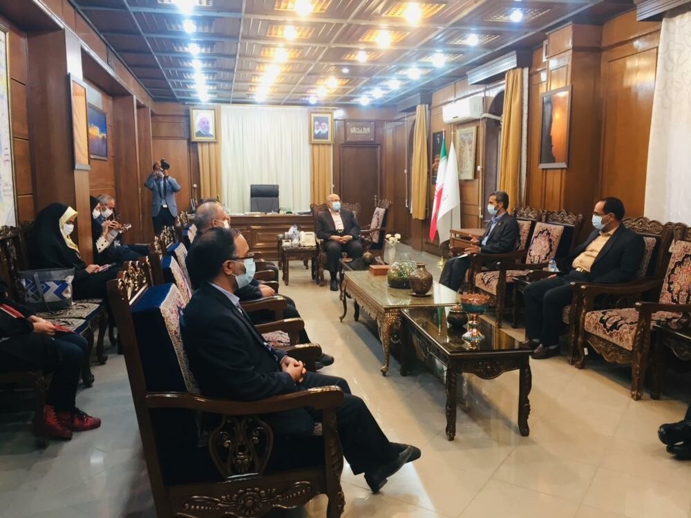 تأکید استاندار کرمان بر تکمیل طرح نسخه نویسی الکترونیکی و پزشک خانواده