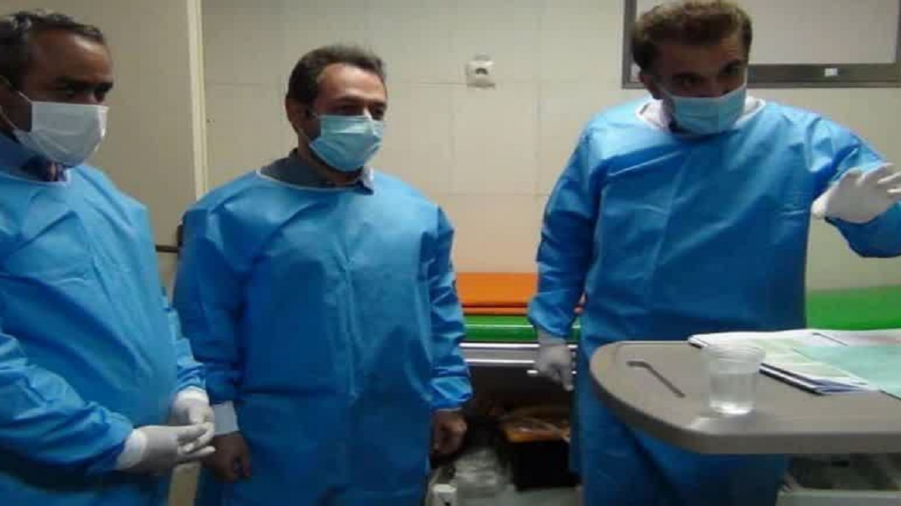 رئیس دانشگاه علوم پزشکی قم از دو مرکز درمانی کرونا بازدید کرد