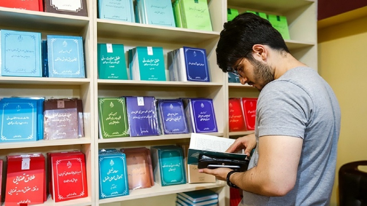 تهدیدی که تبدیل به فرصت شده است/ افزایش کتابخوانی در ایام کرونایی