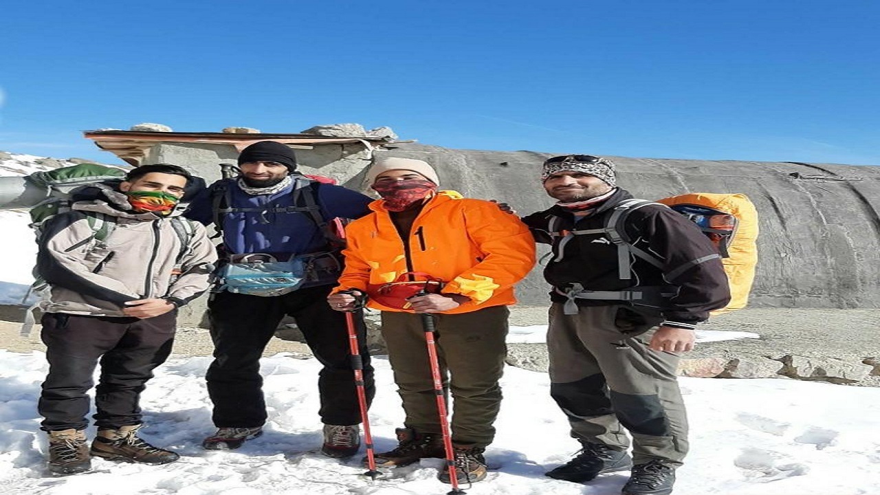 نجات دو فرد گمشده در مناطق کوهستانی شیرکوه