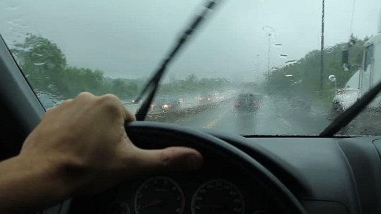 جاده‌های بین شهری استان کرمانشاه لغزنده است