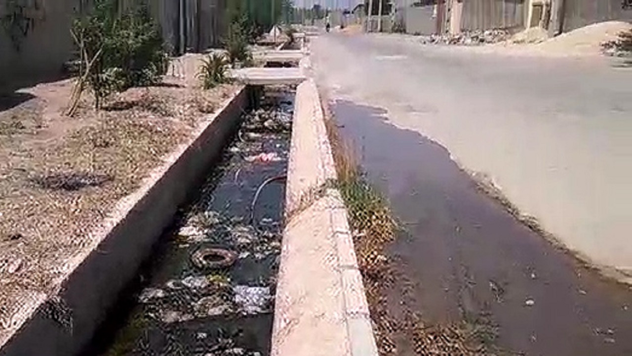 وضع نامناسب بهداشت جوی آب در شهر آب‌پخش + فیلم