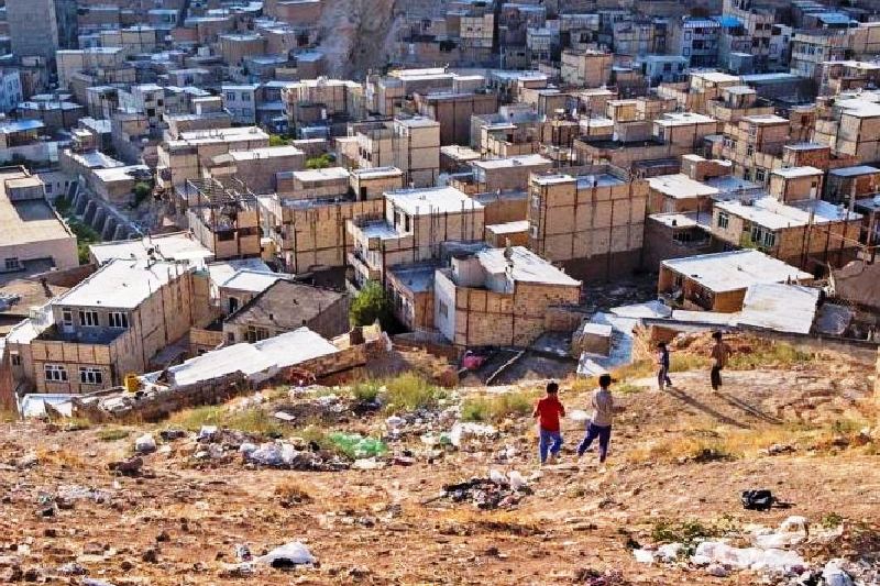 آسیب‌های اجتماعی مناطق حاشیه‌نشین با جلسات رفع تکلیفی حل نخواهد شد
