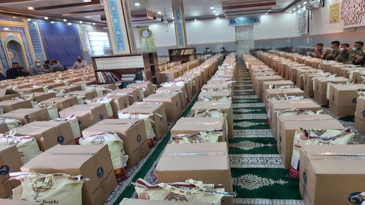 توزیع ۴۰۰ بسته معیشتی میان افراد کم برخوردار در آبادان
