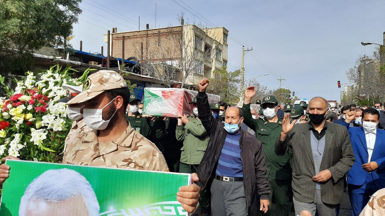 مراسم تشییع پیکر شهید «خلیل رونده» در کلیبر + تصاویر