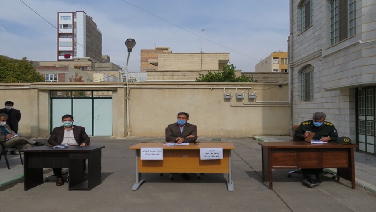 متاسفانه ازدحام و تجمع بسیار بالا در جمعه بازار مراغه مشاهده می‌شود
