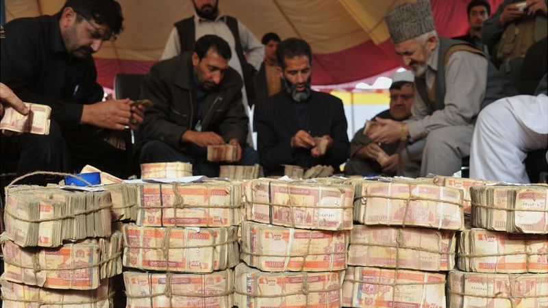چرا دلار لب مرز ارزان&zwnj;تر از تهران است؟