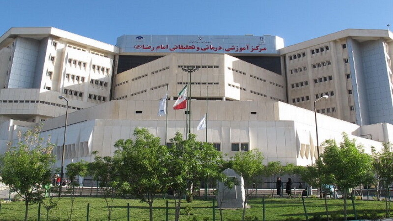 تحویل یک دستگاه اکسیژن ساز به بیمارستان امام رضا