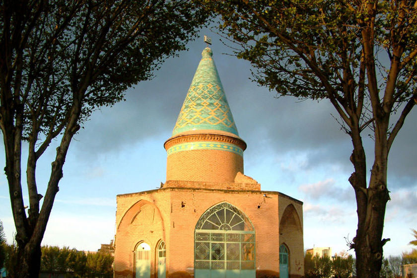 گنبدخانه امامزاده زیدالکبیر ابهر مرمت شد