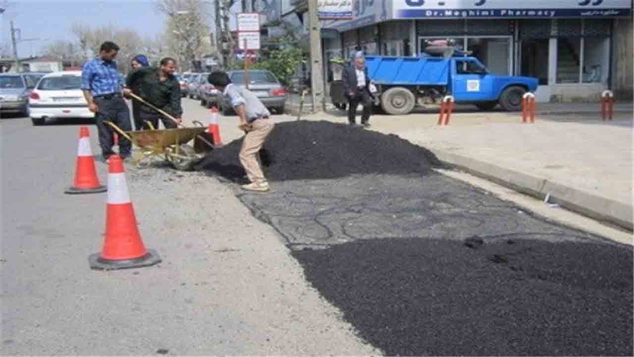 کمبود آسفالت نداریم/ لکه گیری نکردن معابر حاصل کوتاهی شهرداران نواحی است